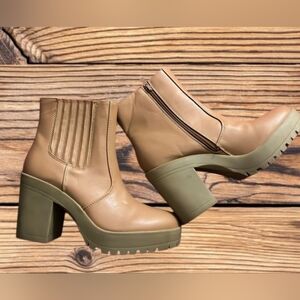 Tan Ankle Boots with Chunky Heel